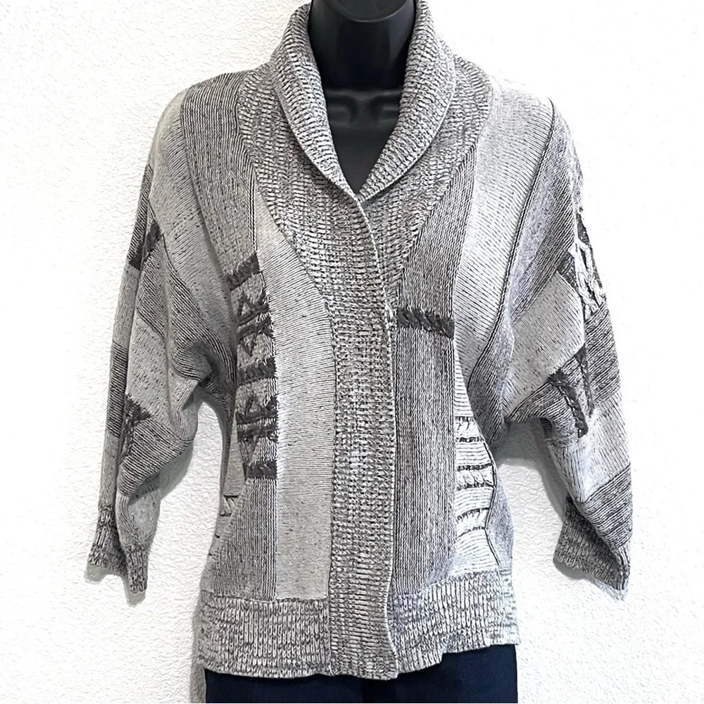 Ecote Urban Outfitter Woman Gray Knit Shawl Snap Button Cardigan Size S